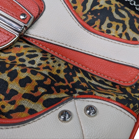 Jennifer Lopez JLO Cheetah Print Clutch Purse Magnetic Closure. Zip Pockets. - Picture 7 of 14